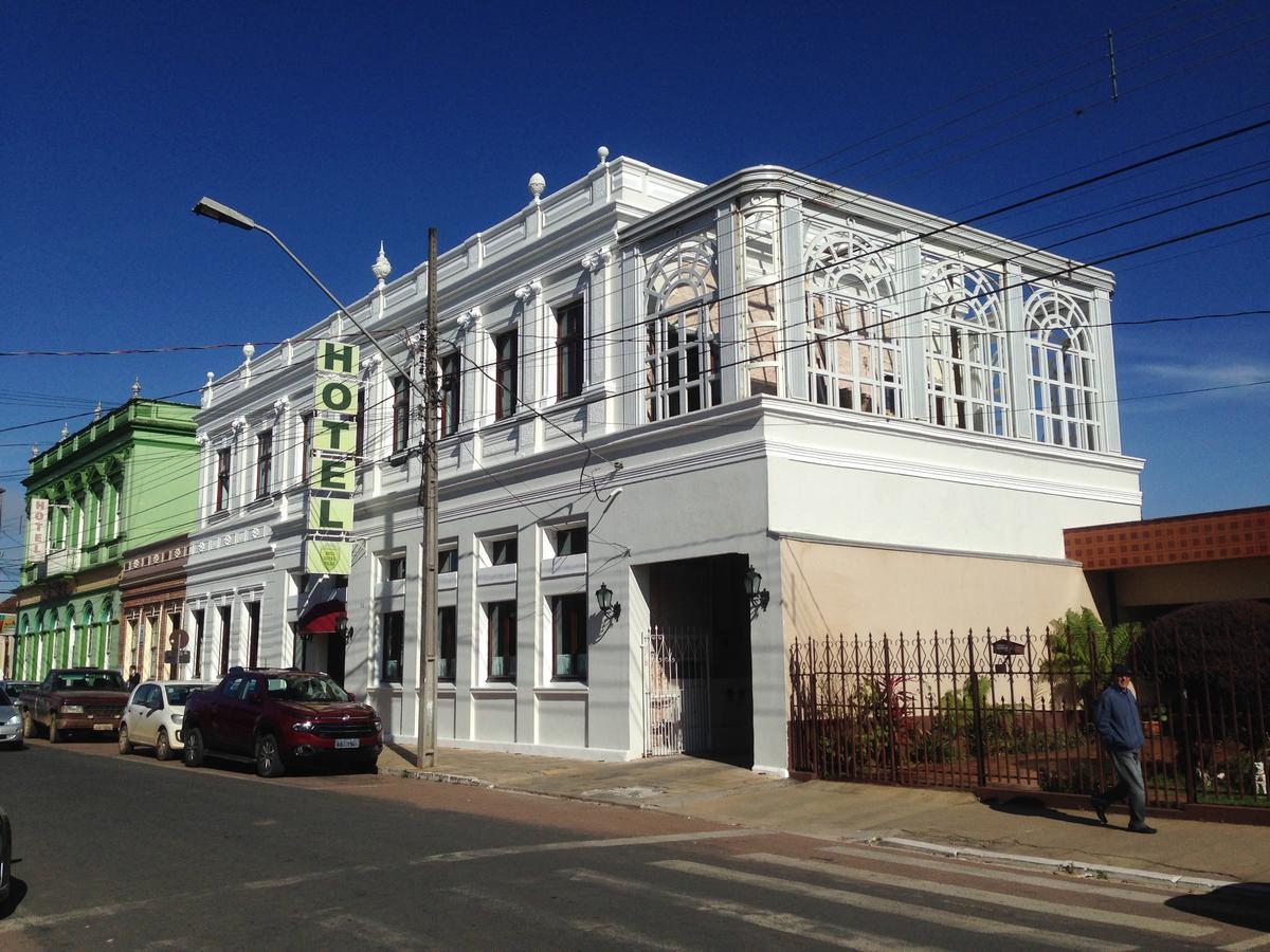Central Palace Hotel Castro Bagian luar foto